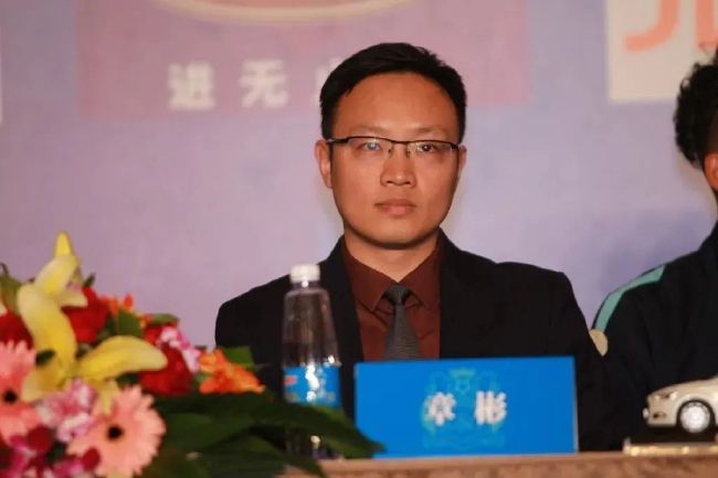 av成人在线电影